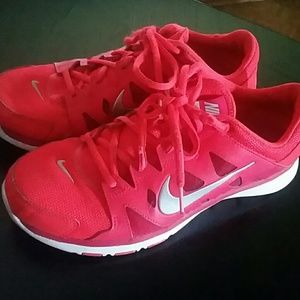 Nile flex size 8 bright red women's running shoe